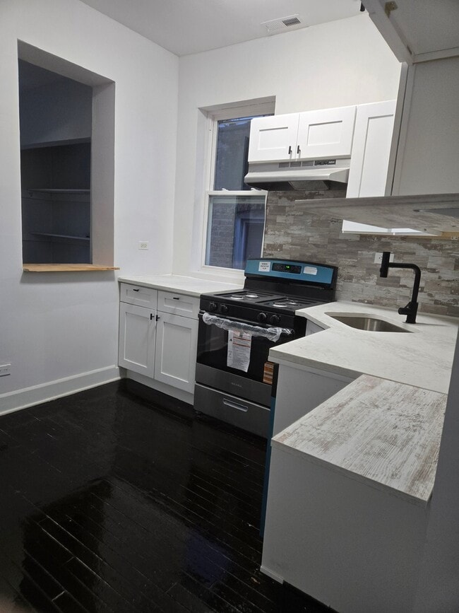 Building Photo - 6229 S Bishop St