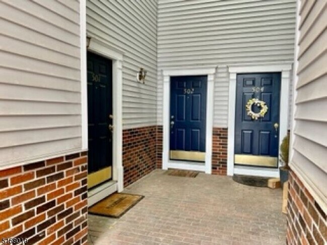 Foto del edificio - 501 Knollwood Ct