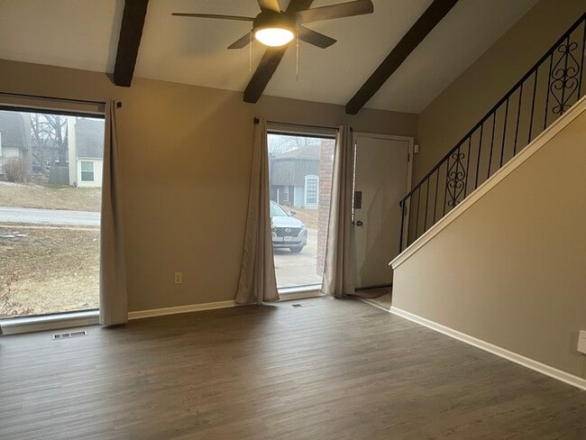 Building Photo - 3540 NE 72nd Terrace