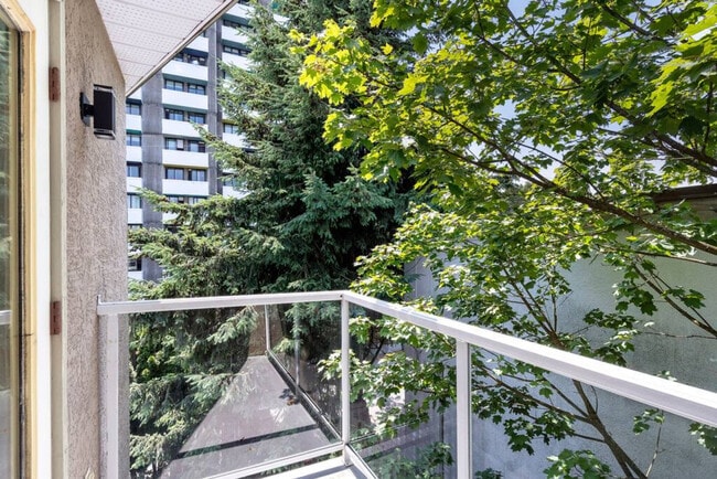 Photo du bâtiment - 1126 W 11th Ave