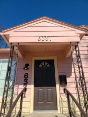 Building Photo - 6331 Scyene Rd