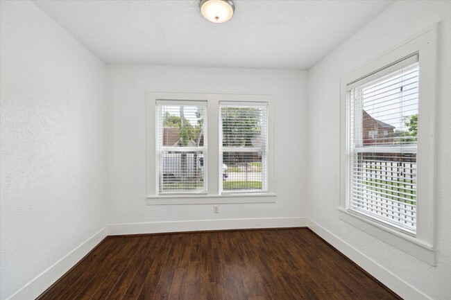 Foto del edificio - 2611 Isabella St