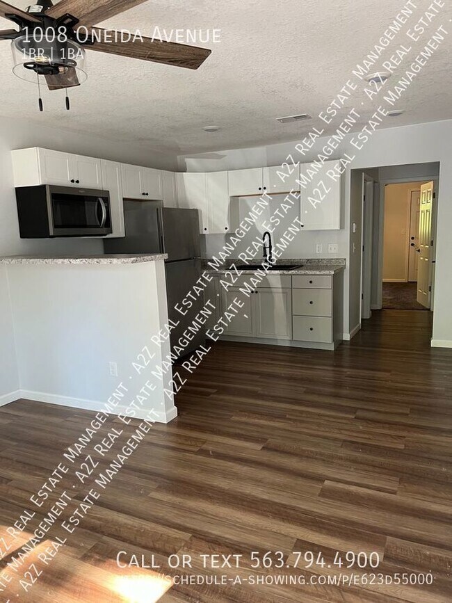 Foto del edificio - Modern 1 Bedroom in East Davenport- MOVE I...