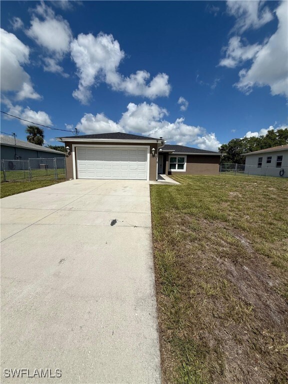 Building Photo - 1209 Banjo Ct