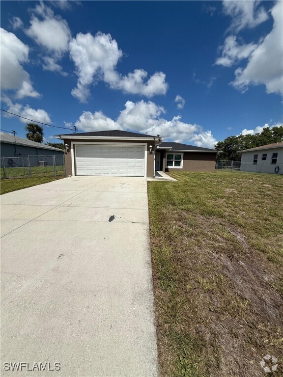 Building Photo - 1209 Banjo Ct