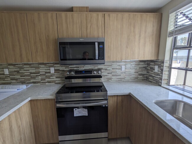Building Photo - 4084 Crystal Dawn Ln