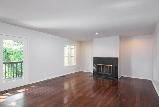 Foto del edificio - 727 Harpeth Trace Dr