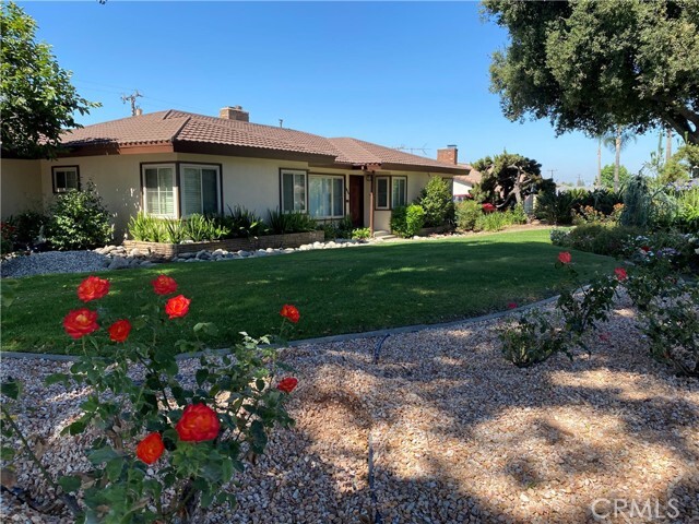 Foto principal - 1056 E Comstock Ave