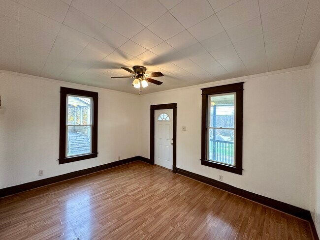 Foto del edificio - 154 Elmwood St