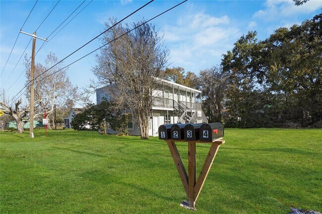 Foto del edificio - 819 Oak St