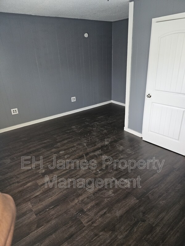 Foto del edificio - 217 N Wilson Ave