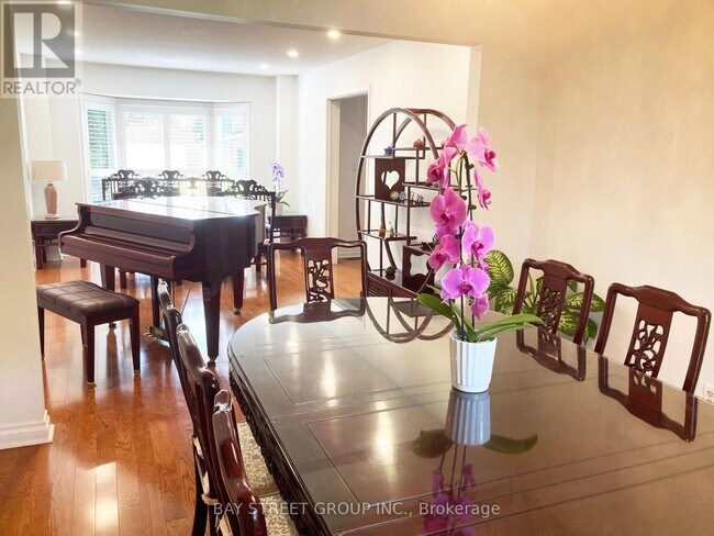 Photo du bâtiment - 1485 Greenbriar Dr