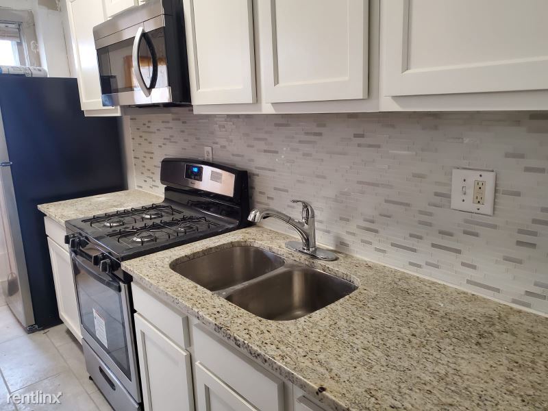 Primary Photo - 3 br, 1 bath Townhome - 7507 Lawnview Ave