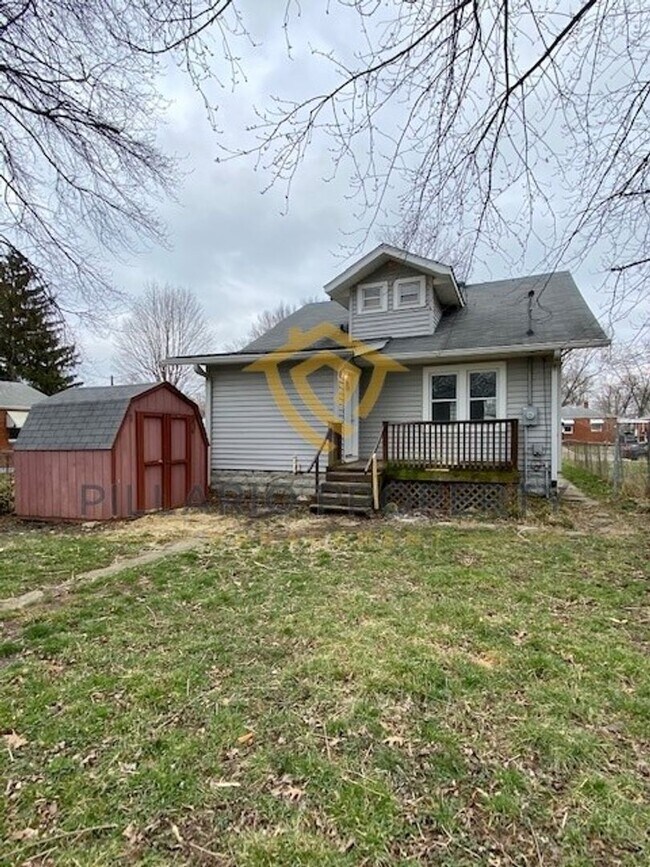 Building Photo - Spacious, South Irvington, 3 Bedroom/1.5 B...