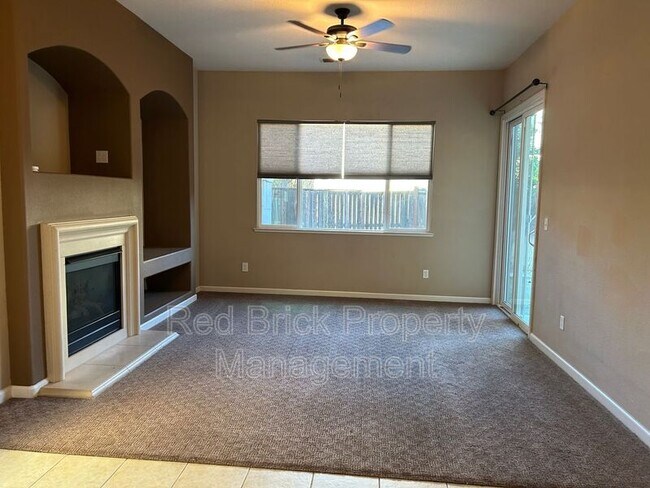 Foto del edificio - 4450 Mullin Ct