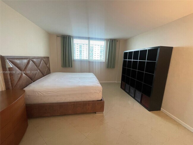 Foto del edificio - 19380 Collins Ave