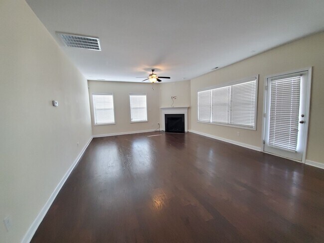 Building Photo - 6602 StillWood Dr