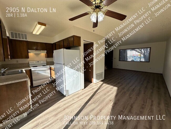 Foto del edificio - West Boise townhome style unit, two bath, ...