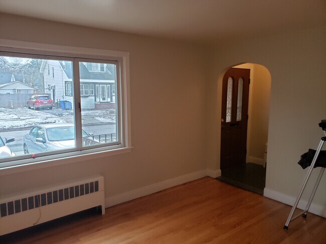 Foto del edificio - 19 Maplewood Ave