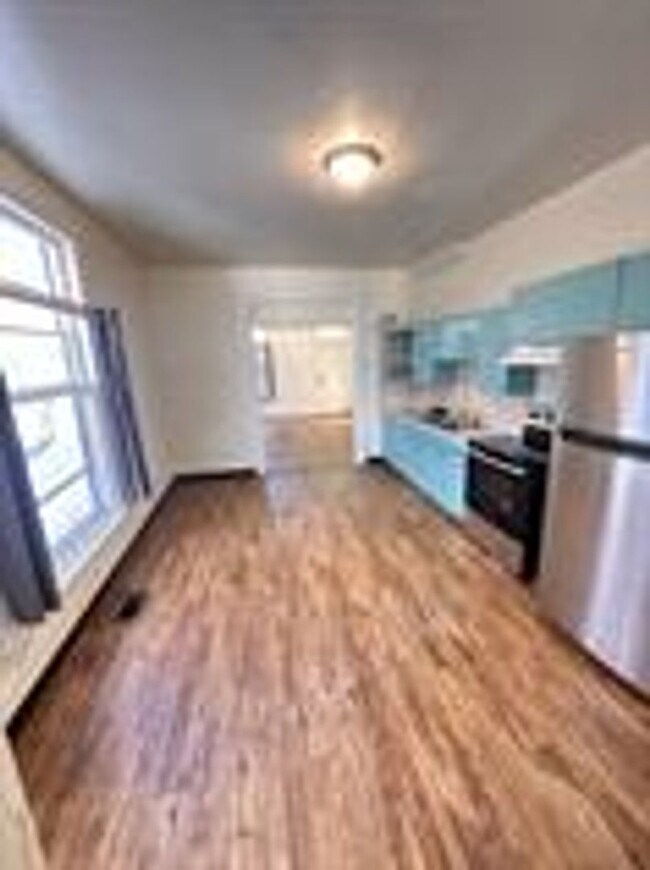 Building Photo - TD1227