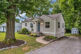 Building Photo - 2929 Emery Dr