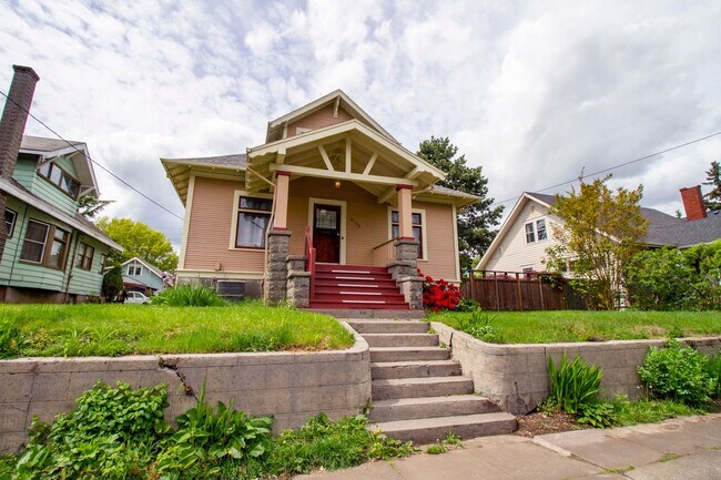 Building Photo - Gorgeous Craftsman Home near N Mississippi with Fenced Yard, Ample Storage!