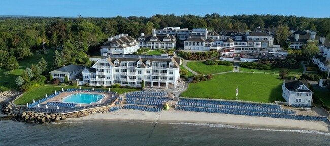 Building Photo - 1525 Boston Post Rd