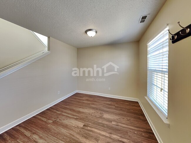 Building Photo - 4718 Winterberry Ln