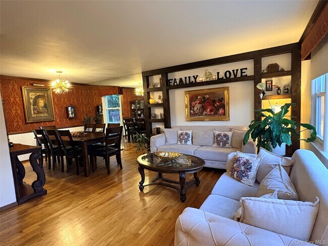 Foto del edificio - 3362 Elliott Blvd