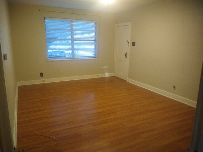 Foto del edificio - 608 Carol Marie Dr