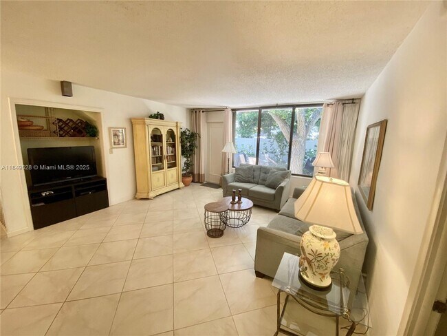 Foto del edificio - 1696 S Ocean Ln