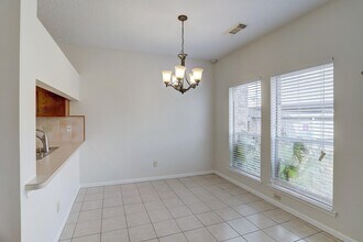Building Photo - 2102 Gemini St