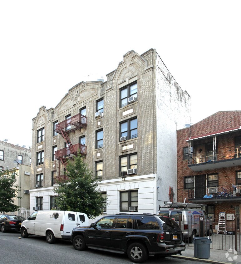 657 E 21st St. - Virginia