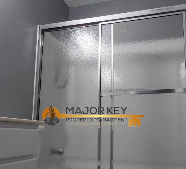 Foto del edificio - 334 Paden Cove Trl