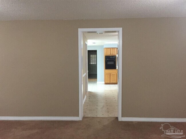 Foto del edificio - 403 Palm Ct