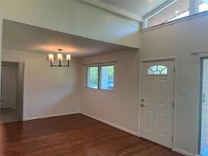 Building Photo - 2911 Linkwood Dr