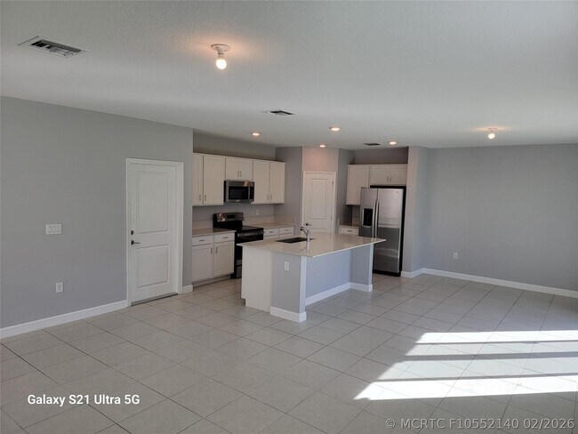Building Photo - 4518 Dow Ln