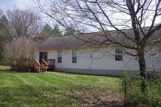 Building Photo - Spacious home for rent
