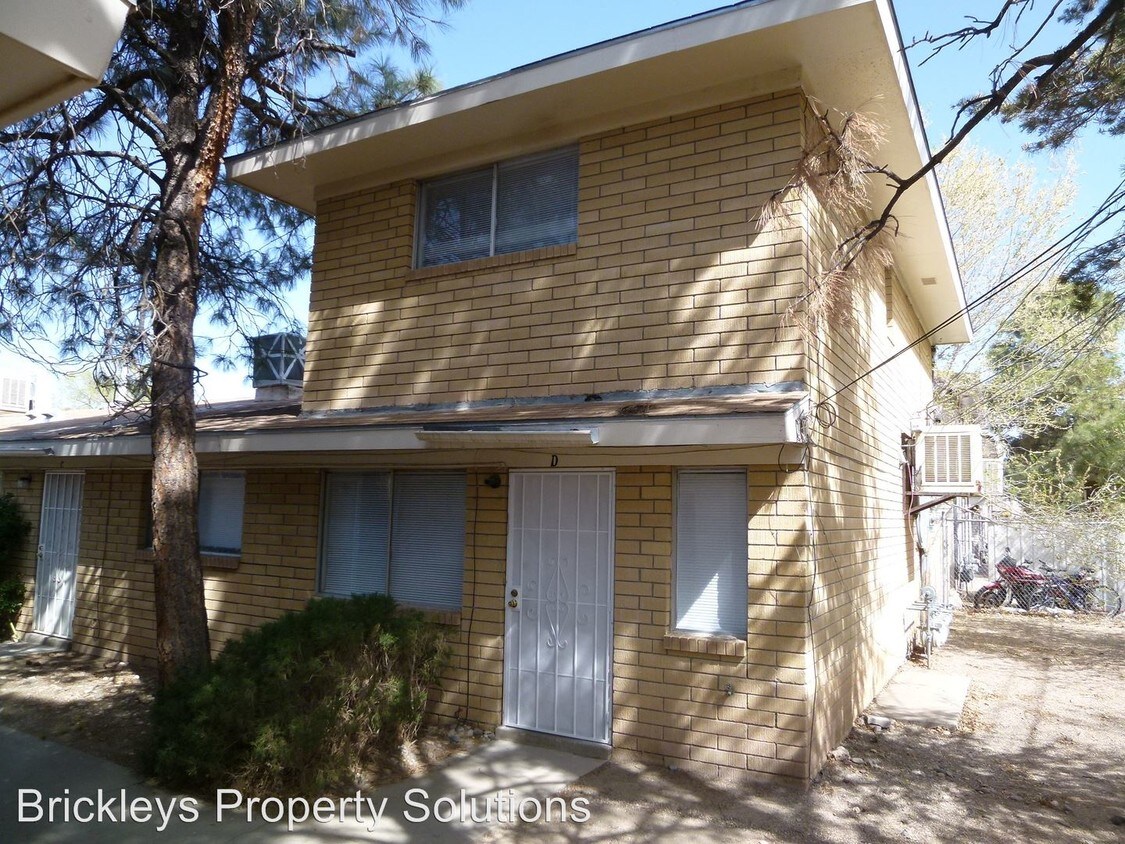 Primary Photo - 536 Madeira Dr SE