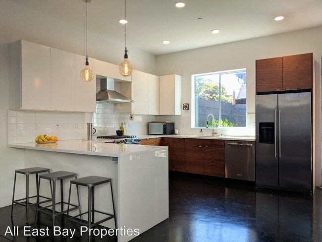 Foto del edificio - 3 br, 2 bath House - 1021 55th Street