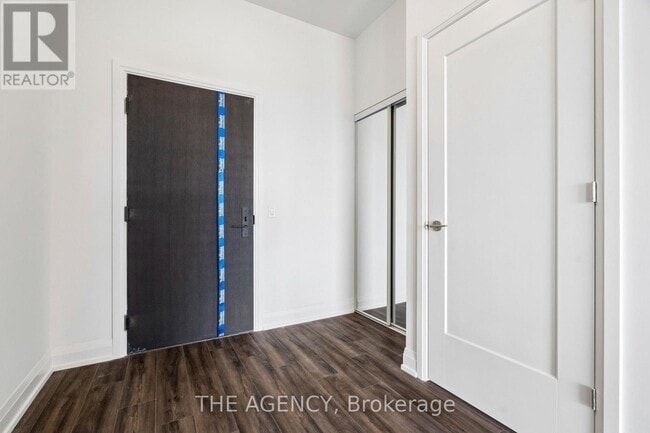 Building Photo - 20 Soudan Ave