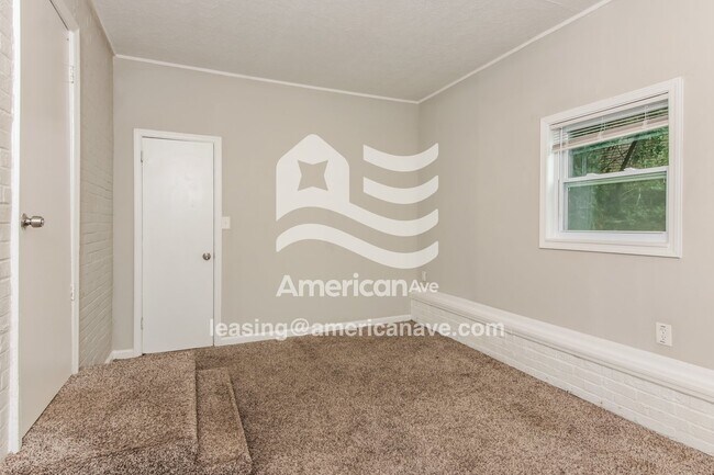 Foto del edificio - 5044 Wellborn Dr