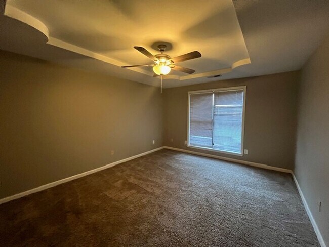 Building Photo - Renovated 3 Bedroom 2 Bath Home for Rent w...