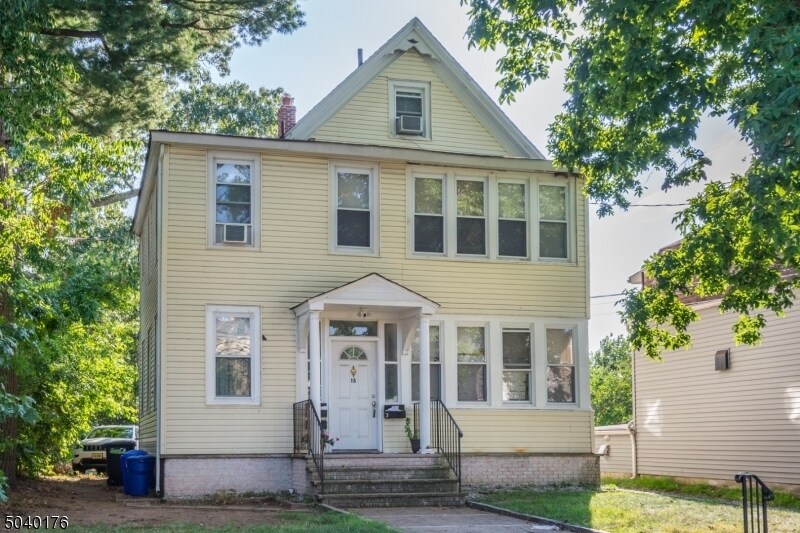 Primary Photo - 15 William St
