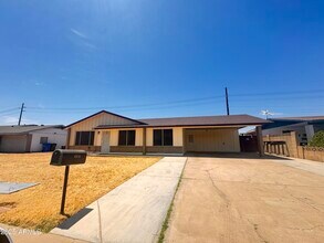 Building Photo - 4310 N 90th Dr