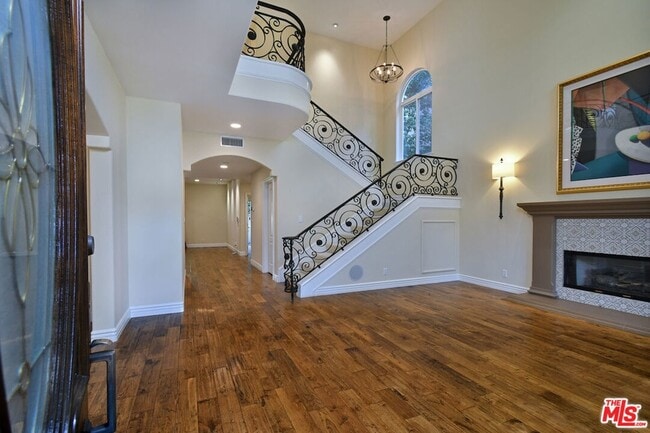 Building Photo - 12207 Cantura St