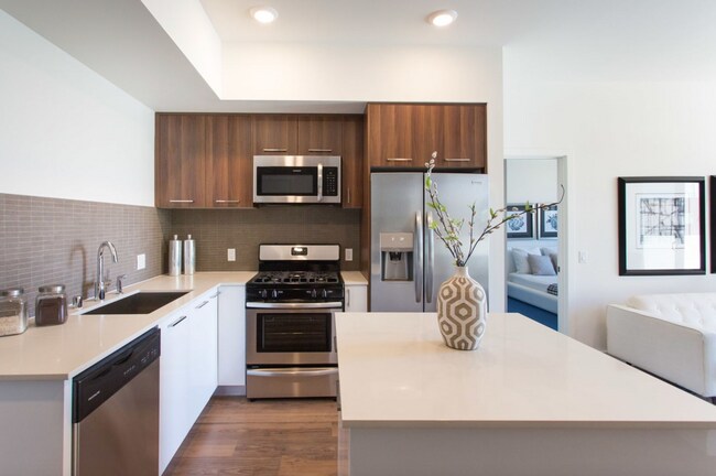 Building Photo - 5727 La Mirada Ave Los Angeles, CA 90038