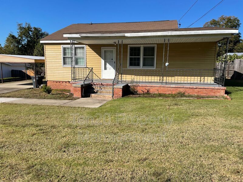 Primary Photo - 411 20th Ave