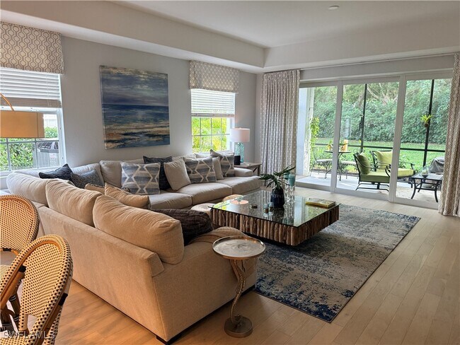 Foto del edificio - 10160 Bellavista Cir