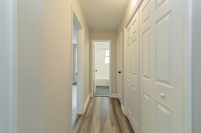 Building Photo - 126 Hackett Pl